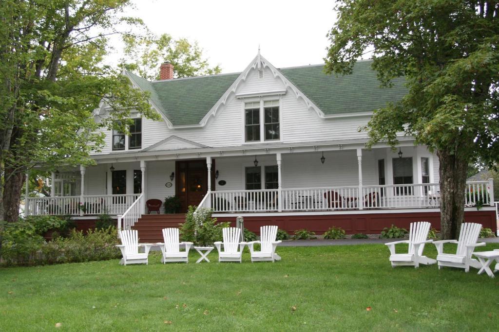 Gillespie House Inn Parrsboro Exterior photo