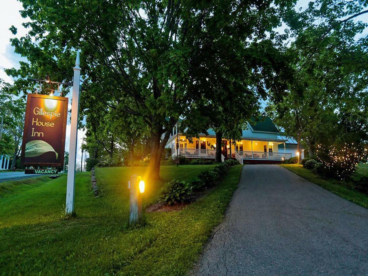 Gillespie House Inn Parrsboro Exterior photo